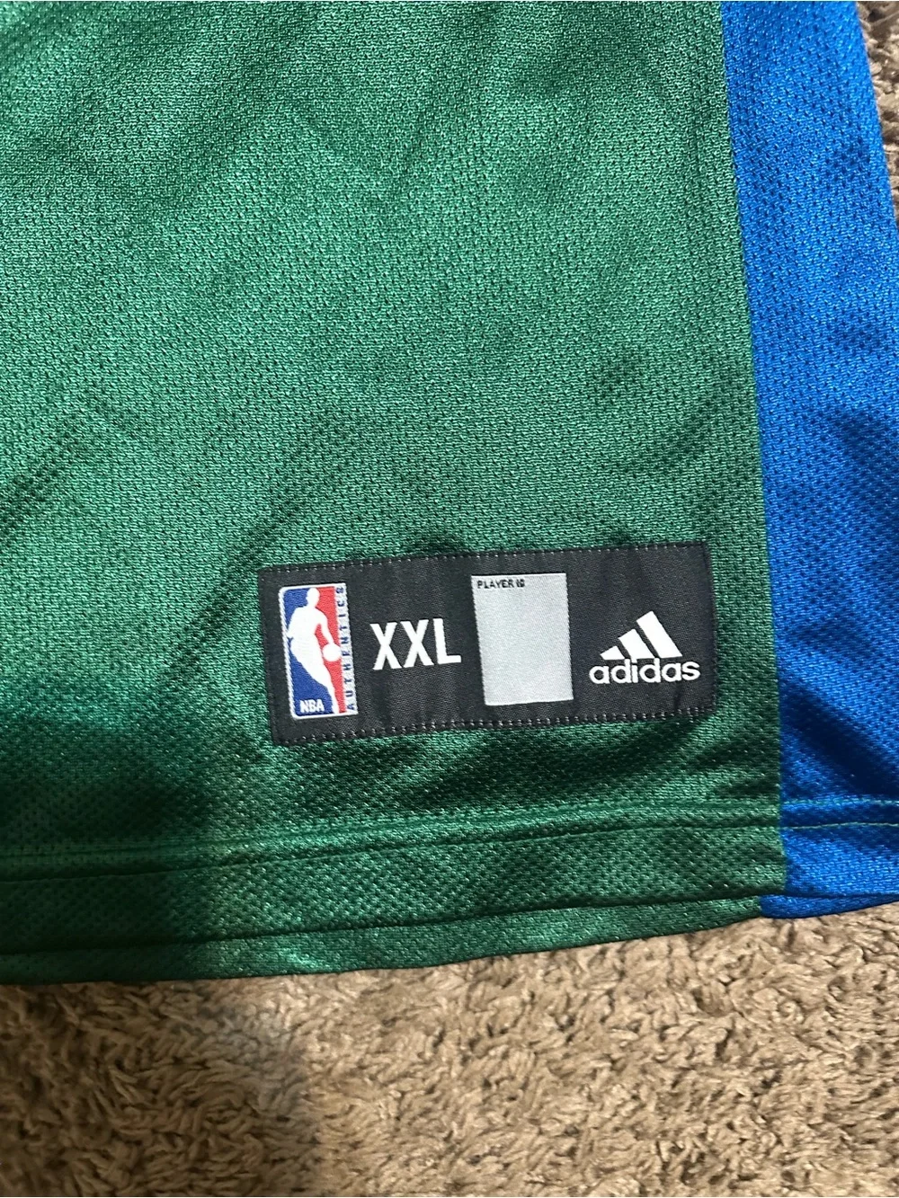 Vintage NBA Adidas Dallas Mavericks “Barea” jersey 00s size 2XL